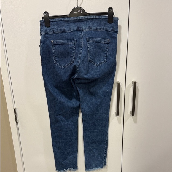 LISETTE Dark Blue Pearl Accented Cropped Jeans - Picture 3 of 3